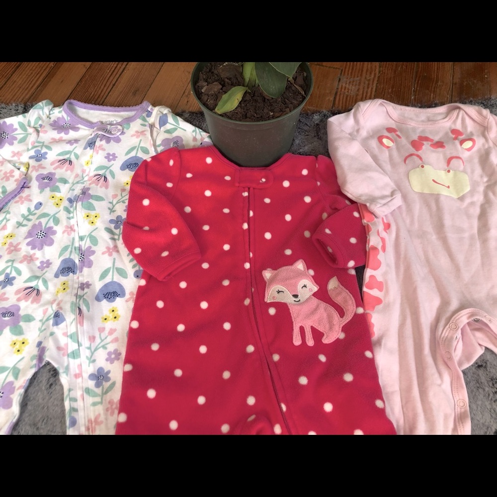 6 Mo Babygirl Footed Sleepers - Bundle of 3